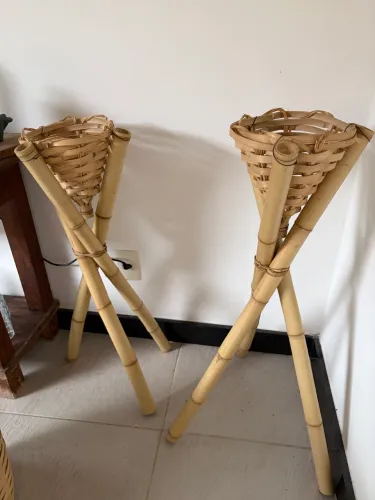 2 Tripés de bambu para flores ou velas