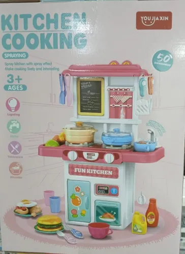 Cozinha para criança com panela,suporta água,luz e colher com garfo