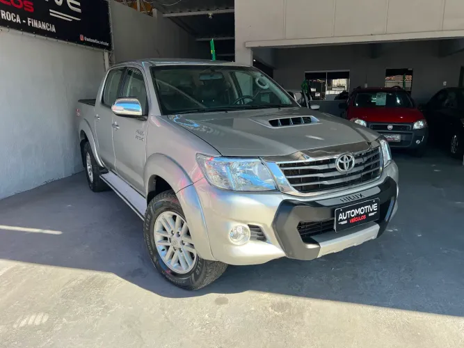 Toyota Hilux CD SRV D4-d 4X4 3.0 TDI Diesel AUT 2013