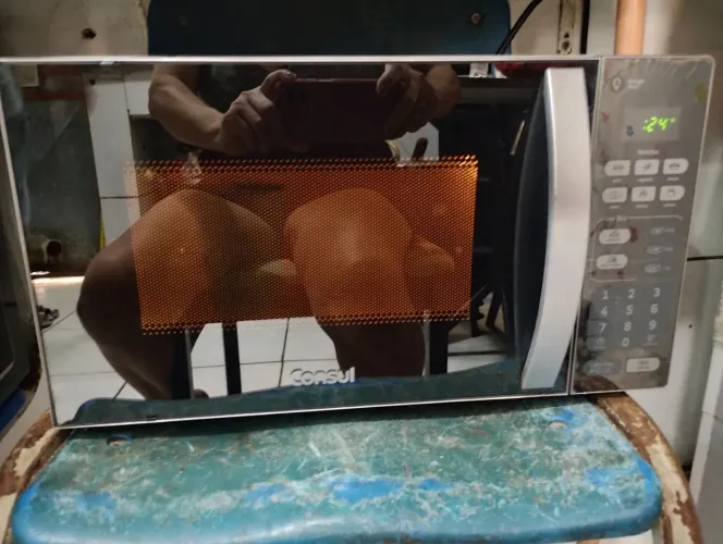 Microondas de 20 l pega tudo esquenta bem