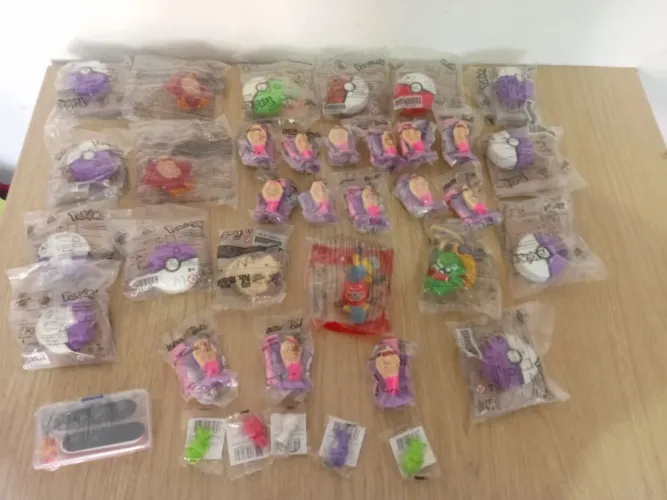 Lote de brinquedos lacrado