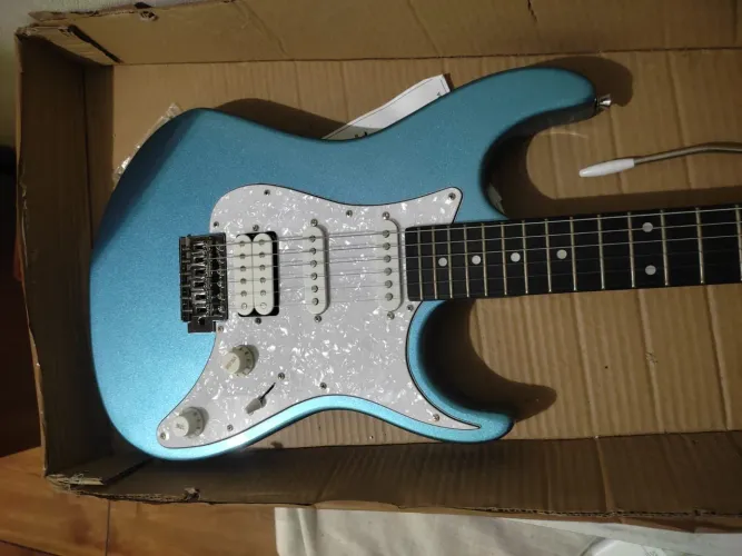 Guitarra T520 TAGIMA NOVA