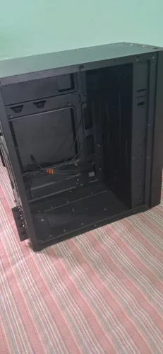 Gabinete para PC Mini Tower Micro-ATX