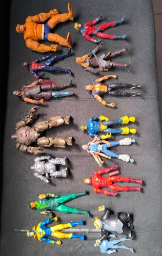 Bonecos action figure