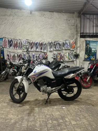 TITAN 150 2015 