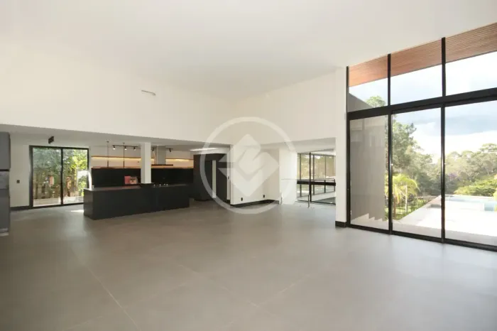 CASA DE 4 QUARTOS A VENDA EM CONDOMINIO FECHADO ALPHAVILLE codigo: 343776