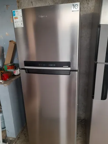 Geladeira midea nova sem uso saldao