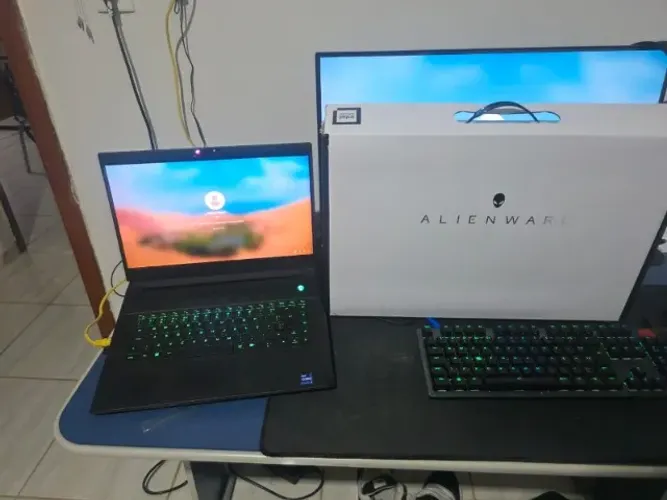 Alienware m16 R1 | i9 13900HX | RTX 4070 | 32GB RAM DDR5 | 1TB SSD