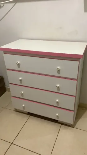 Vende-se cômoda 