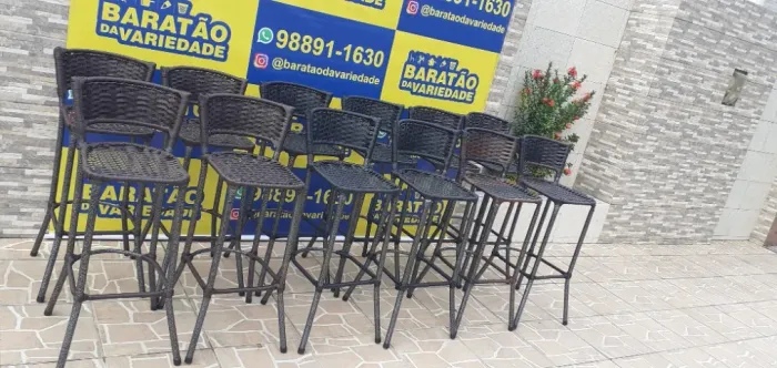 banqueta Veneza em fibra sintética