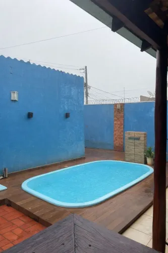 Vendo casa com piscina