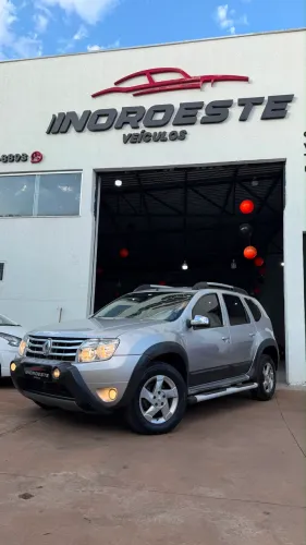 Renault Duster Dynamique 2.0 Hi-flex 16V Aut. 2013