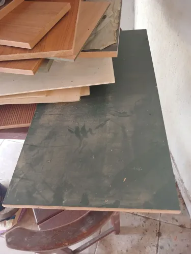 Madeiras variadas tamanhos , cores e espessuras