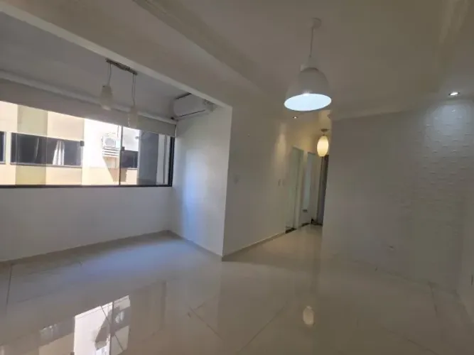 Locação Apartamento Condomínio Paris térreo.