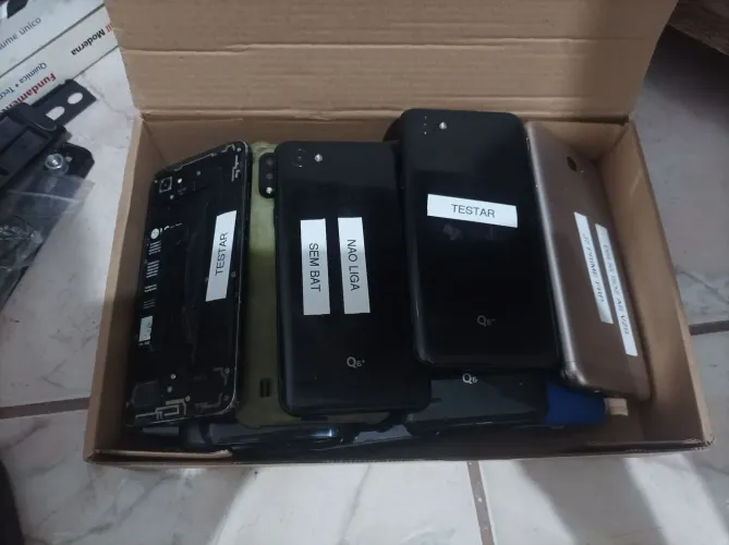 18 celulares pra retirada de peça