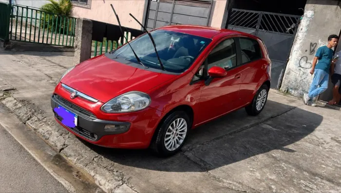 Fiat Punto Essence 1.6 Flex 16V 5P 2013