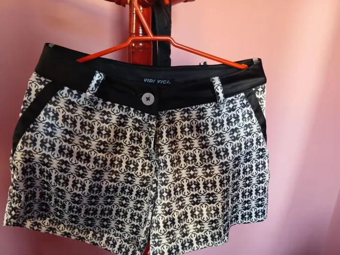 Short feminino P