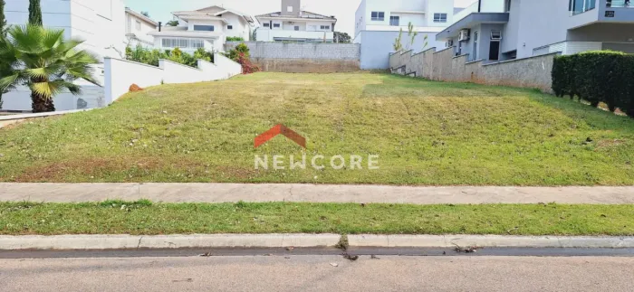 Lote em condomínio em Rua Raphael Úngaro - Condomínio Reserva da Serra - Jundiaí/SP