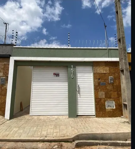 ?CASA À VENDA?