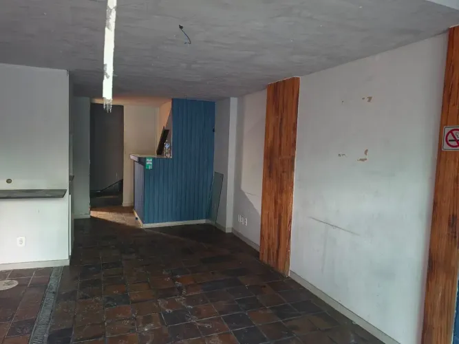 São Francisco -  Excelente loja +- 35m² com jirau e wc - Niterói - RJ