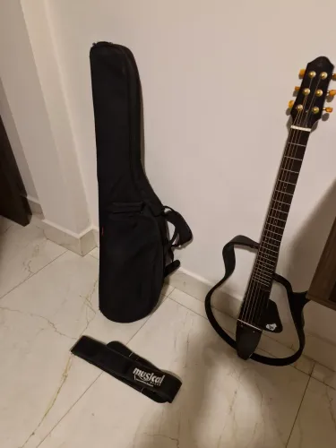 Violão Yamaha Silent slg110