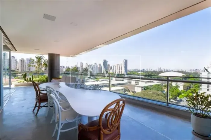 Apartamento com 340 m², 3 suítes, 5 vagas à venda no bairro na regiao do Ibirapuera.