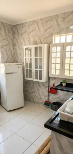 Alugo apartamento mobiliado na Orla da Atalaia.