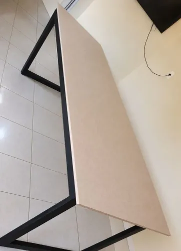 Mesa para 10 lugares, ótimo estado, 700,00 medida 274cm×83cm, altura 86cm *