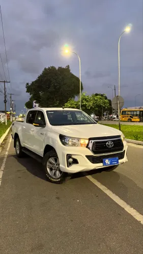 Toyota Hilux CD SR 4X4 2.8 TDI Diesel Aut. 2020