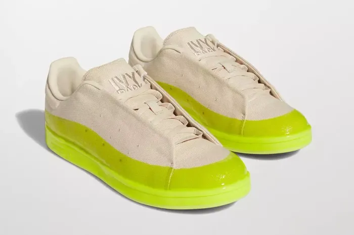 Tênis Adidas x Ivy Park 43/44 perfeito