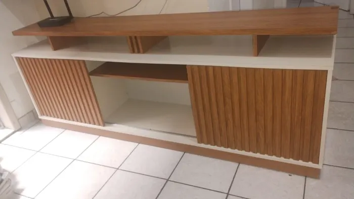 Vendo esse lindo rack em excelente estado.