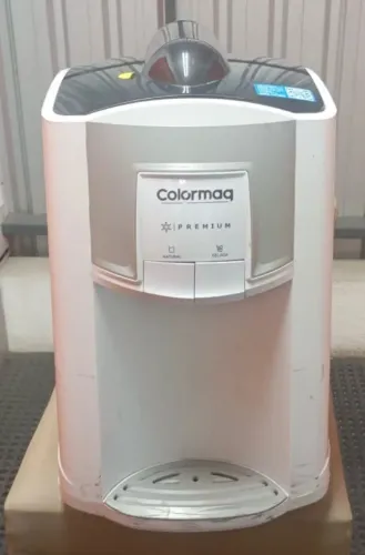 Bebedouro de Bancara Colormaq, modelo premium. 
