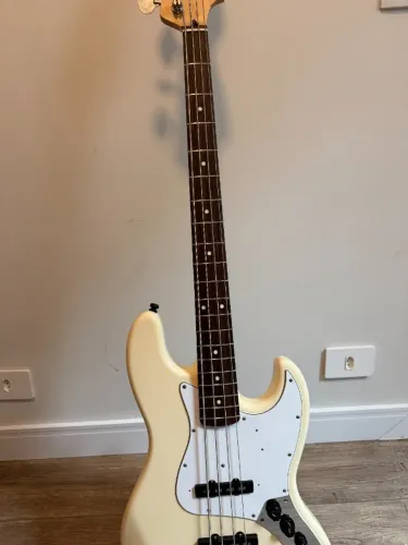 Fender Jazz Bass Japan (MIJ) 2014/15 - Vintage White