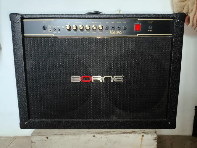 Amplificador Borne Vorax 2200 Studio
