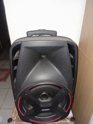 VENDO ESSA CAIXA DE SOM MUNDIAL FUNCIONANDO PERFEITAMENTE