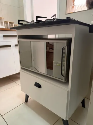 Móvel de cozinha com cooktop