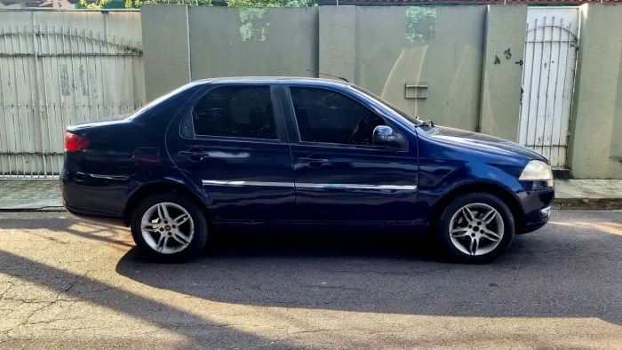 Fiat Siena Essence Dualogic 1.6 Flex 16V 4P 2012