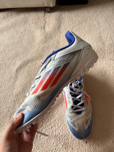 chuteira brava adidas