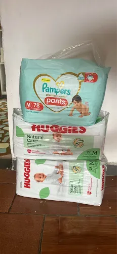 Fralda Huggies e Pampers M