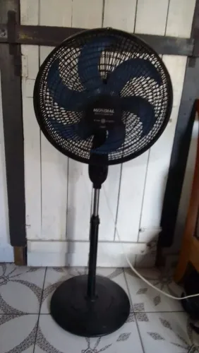Vendo Ventilador Mondial de Coluna em ótimas condições