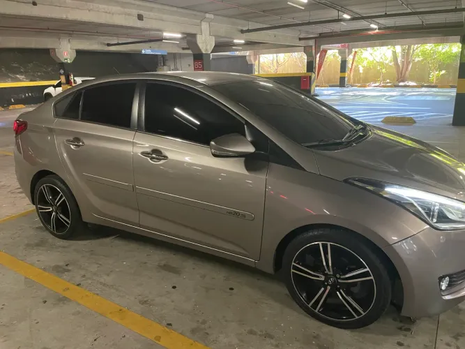 Hyundai HB20S Premium 1.6 Flex 16V Aut. 4P 2017