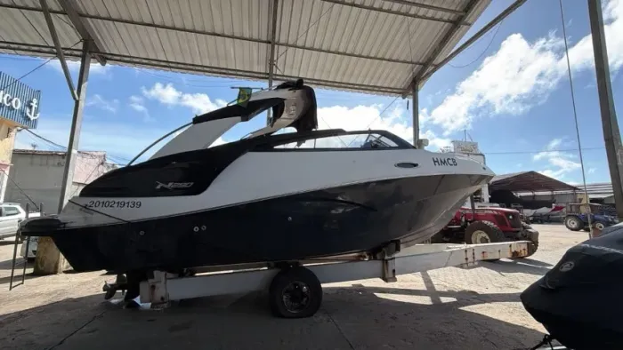 Lancha NX 270 - Motor mercruiser 270hp