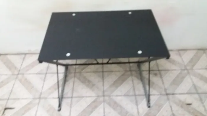 Mesa Base Alumínio e Tampa de Vidro