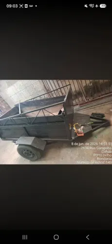 Vendo carretinha para até 2500 kg valor 3.500 reais....vendo enborachado moeda 50x50...