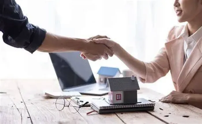 PLAY HOUSE CONTRATA - CORRETOR IMOBILIÁRIO