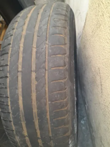 Pneu aro 15