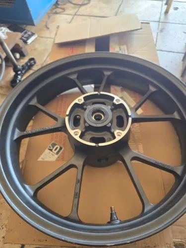 Roda traseira cb twister 300 2026 sem abs