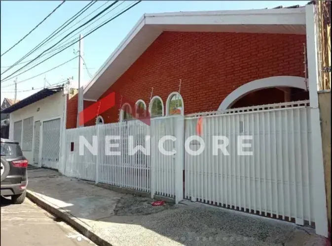 Casa em Avenida Jurandyr Bueno - Parque União - Bauru/SP