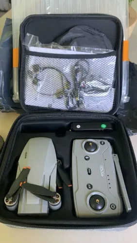 Mini drone cfly semi novo muito pouco usado.