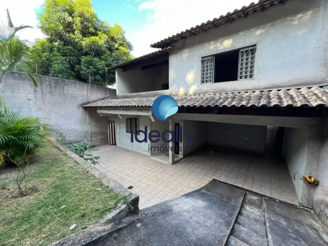 Casa com 04 quartos 02 vagas no Bairro Bandeirantes - BH - MG